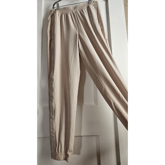 Lemon Pants - Lululemon Tear-Away stretchy jogger Pant Light Beige Women's 8‎ Breakaway Tan